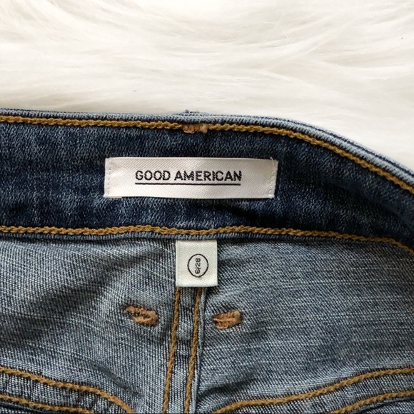 GOOD AMERICAN High Waist Distressed Denim Skirt! - Picture 4 of 8